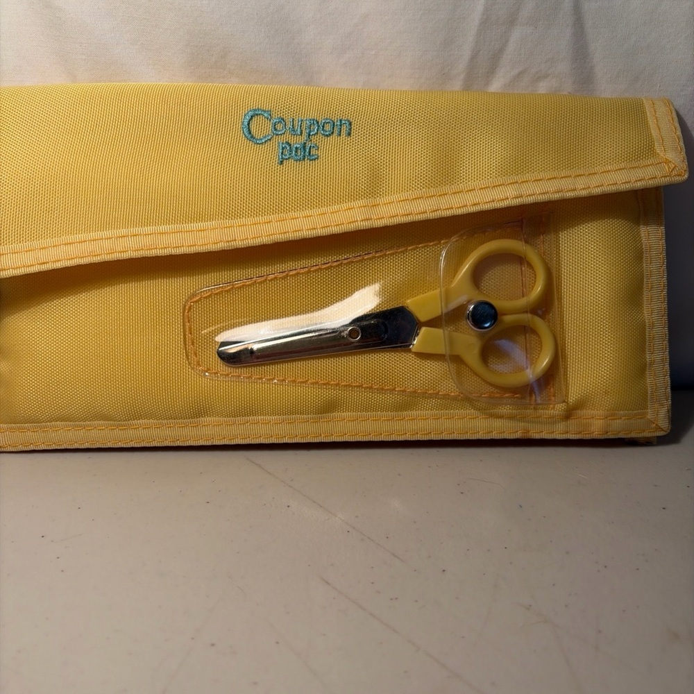 Yellow nylon Coupon Organizer w/ Scissors in pouch vintage